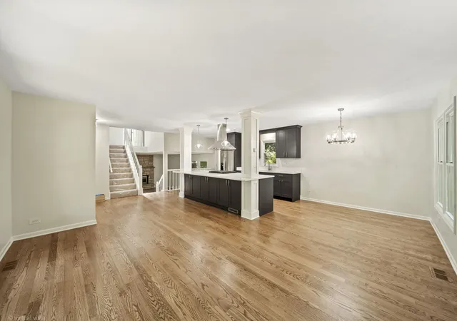 Photo 4 of Single family home for sale at 2656 Bloomfield Dr, Lisle, IL 60532 | MLS# 12762668 | Listing updated on 2026-09-23