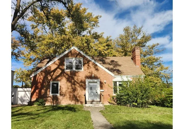 Photo 1 of Single family home for sale at 289 W 16th Street, Chicago Heights, IL 60411 | MLS# 12762684 | Listing updated on 2026-09-29