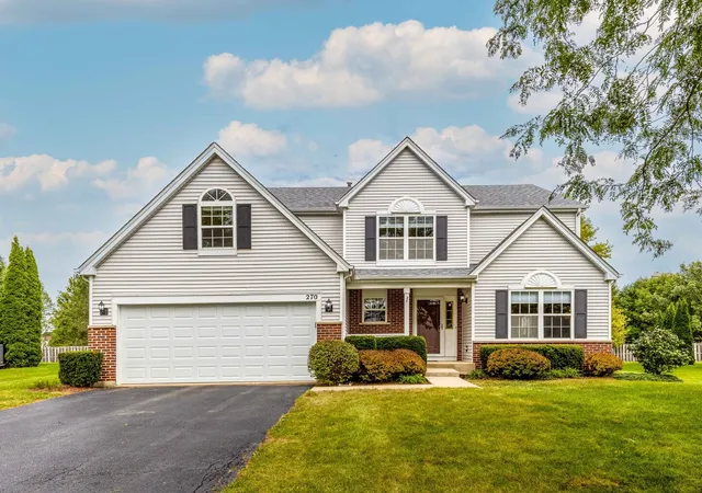 Photo 1 of Single family home for sale at 270 W Winding Trl Cir, Round Lake, IL 60073 | MLS# 12762742 | Listing updated on 2026-10-07