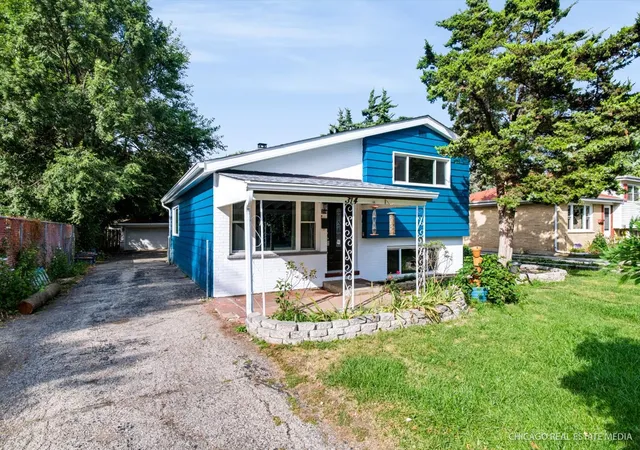 Photo 2 of Single family home for sale at 314 E Vermont St, Villa Park, IL 60181 | MLS# 12762796 | Listing updated on 2026-09-23