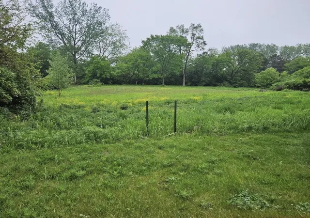 Photo 3 of Land for sale at 1 N Stoney Ridge Ct, Hawthorn Woods, IL 60047 | MLS# 12762829 | Listing updated on 2026-09-23