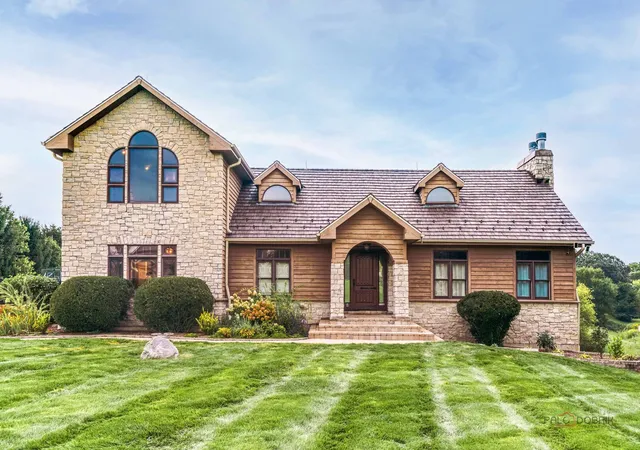 Photo 1 of Single family home for sale at 8208 Country Shire Ln, Spring Grove, IL 60081 | MLS# 12762955 | Listing updated on 2026-09-23