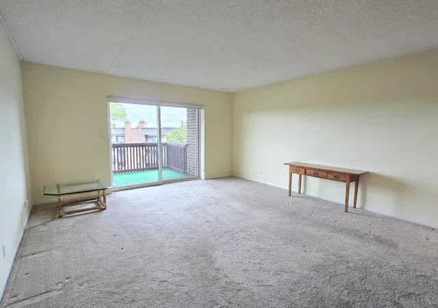 Listing Photo 1 - Condo for sale in building located at 690 Chandler Rd, Gurnee, IL 60031 - Unit #408