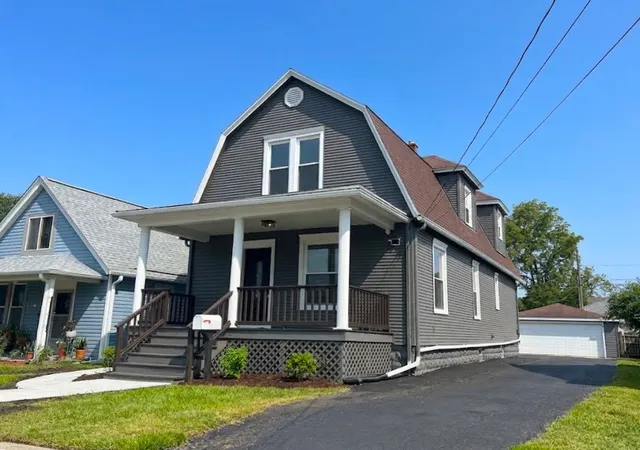 Photo 3 of Single family home for sale at 3704 Stella Blvd, Steger, IL 60475 | MLS# 12763151 | Listing updated on 2026-09-24