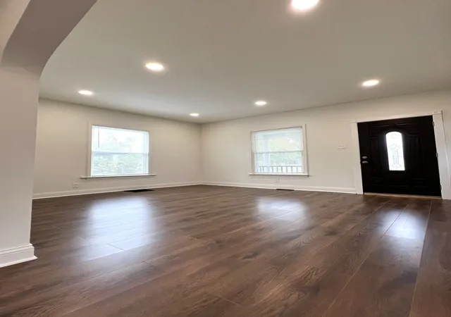 Photo 4 of Single family home for sale at 3704 Stella Blvd, Steger, IL 60475 | MLS# 12763151 | Listing updated on 2026-09-24
