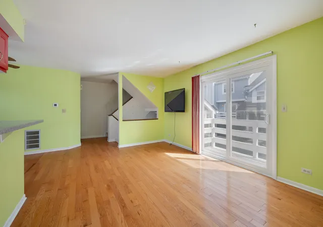 Photo 3 of Townhouse for sale at 9012 Abbey Ln #9012, Des Plaines, IL 60016 | MLS# 12763159 | Listing updated on 2026-09-23