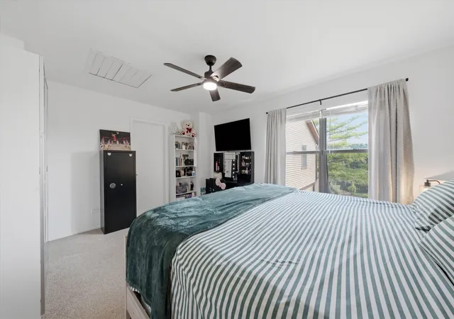 Photo 4 of Townhouse for sale at 8321 Highpoint Cir #D, Darien, IL 60561 | MLS# 12763224 | Listing updated on 2026-09-24