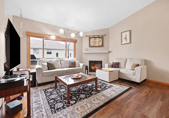 Photo 3 of Townhouse for sale at 8234 Auburn Ln, Frankfort, IL 60423 | MLS# 12763402 | Listing updated on 2026-09-18
