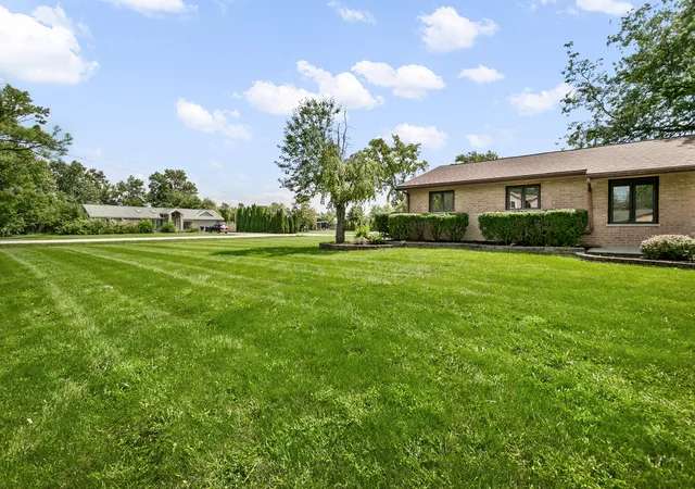 Photo 2 of Single family home for sale at 16400 Sherwood Dr, Orland Park, IL 60462 | MLS# 12763463 | Listing updated on 2026-09-18