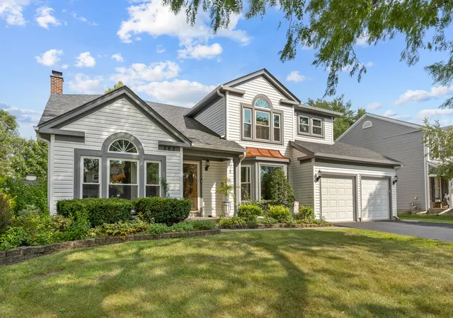 Single family home for sale at 565 Rutgers Ln, Elk Grove Village, IL 60007 | MLS# 12763473