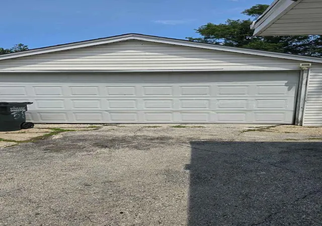 Photo 3 of Single family home for sale at 58 Sauk Trl, Park Forest, IL 60466 | MLS# 12763550 | Listing updated on 2026-09-18
