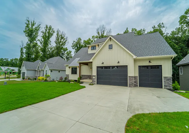 Photo 1 of Single family home for sale at 161 N Winterberry Dr, Valparaiso, IN 46385 | MLS# 830145 | Listing updated on 2026-09-16