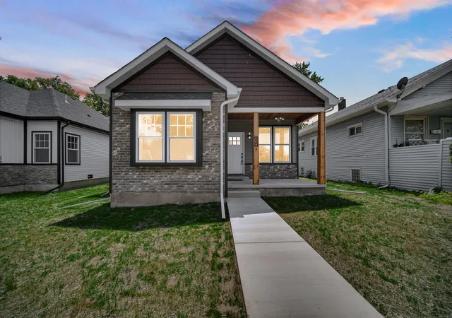 Photo 2 of Sale Pending at 920 Highland St, Hammond, IN 46320 | MLS# 831783 | Listing updated on 2026-09-16