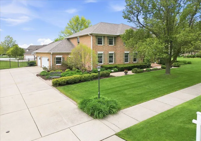 Photo 3 of Sale Pending at 10204 Devonshire Ln, Munster, IN 46321 | MLS# 838853 | Listing updated on 2026-09-16
