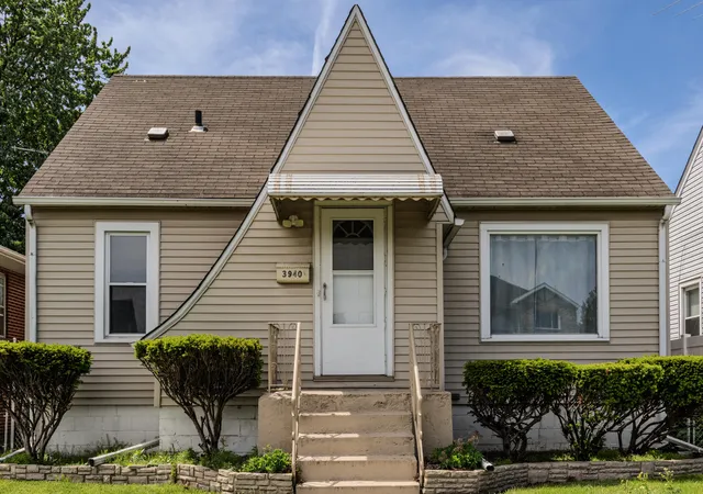Single family home for sale at 3940 Towle Ave, Hammond, IN 46327 | MLS# 839646