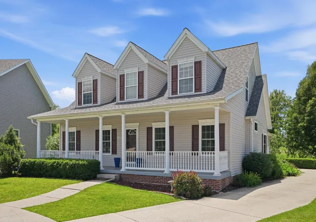 Photo 2 of Single family home for sale at 597 O'hagan Dr, Crown Point, IN 46307 | MLS# 841006 | Listing updated on 2026-09-17