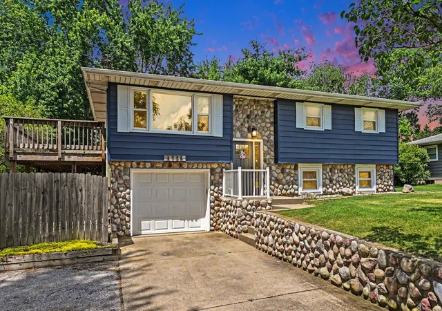 Photo 2 of Sale Pending at 4725 E State Rd 4, La Porte, IN 46350 | MLS# 841819 | Listing updated on 2026-09-18