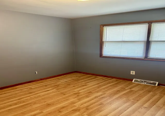 Photo 4 of Sale Pending at 1810 W 93rd Place, Crown Point, IN 46307 | MLS# 842071 | Listing updated on 2026-10-07