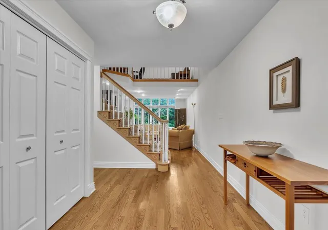 Photo 3 of Townhouse for sale at 1004 Muirfield Ct, Schererville, IN 46375 | MLS# 842214 | Listing updated on 2026-09-25