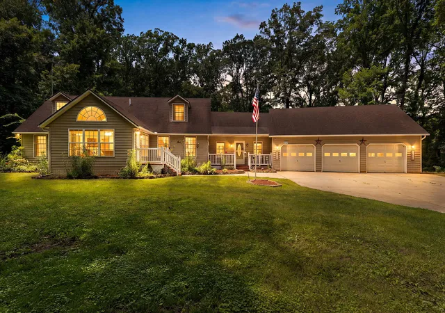 Photo 1 of Single family home for sale at 2530 S 400 East, La Porte, IN 46350 | MLS# 842224 | Listing updated on 2026-09-17