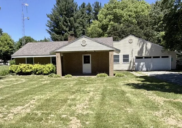 Photo 2 of Single family home for sale at 2223 W Oak St, La Porte, IN 46350 | MLS# 842436 | Listing updated on 2026-09-16