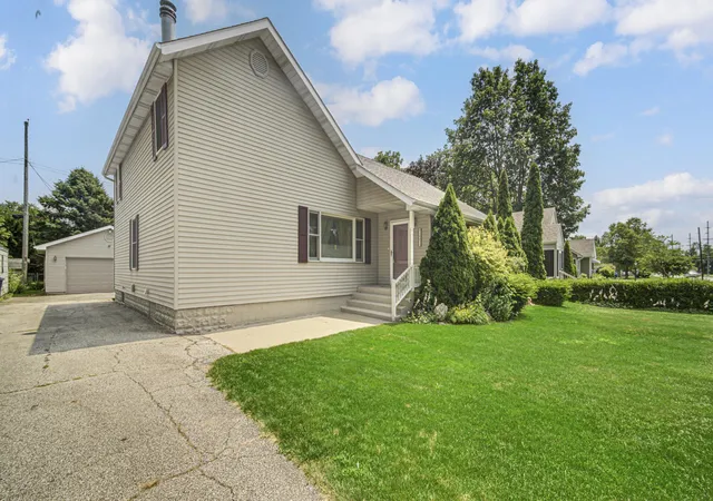 Photo 2 of Sale Pending at 1607 A St, La Porte, IN 46350 | MLS# 842500 | Listing updated on 2026-09-16