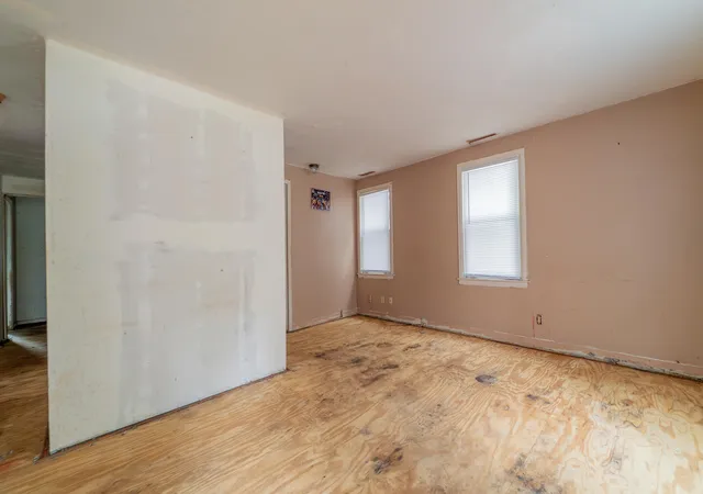 Photo 3 of Sale Pending at 440 Cole Ct, Michigan City, IN 46360 | MLS# 843660 | Listing updated on 2026-09-16