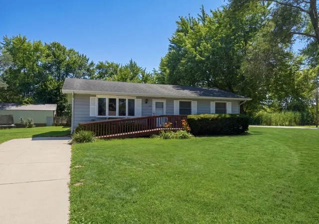 Photo 2 of Single family home for sale at 1301 E 34th Avenue, Hobart, IN 46342 | MLS# 843151 | Listing updated on 2026-09-23