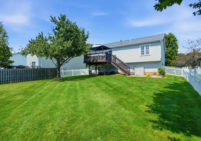 Photo 2 of Single family home for sale at 501 Killarney Ln, Valparaiso, IN 46385 | MLS# 843427 | Listing updated on 2026-09-16