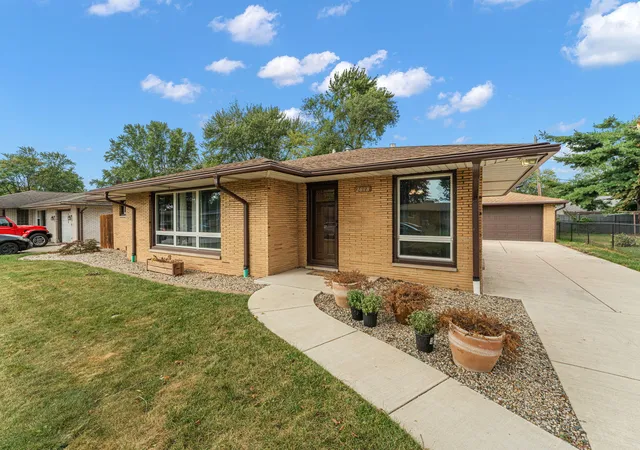 Photo 1 of Single family home for sale at 2648 Walnut St, Portage, IN 46368 | MLS# 845404 | Listing updated on 2026-09-18
