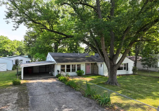 Photo 1 of Single family home for sale at 438 W Jefferson St, Winamac, IN 46996 | MLS# 843577 | Listing updated on 2026-10-06
