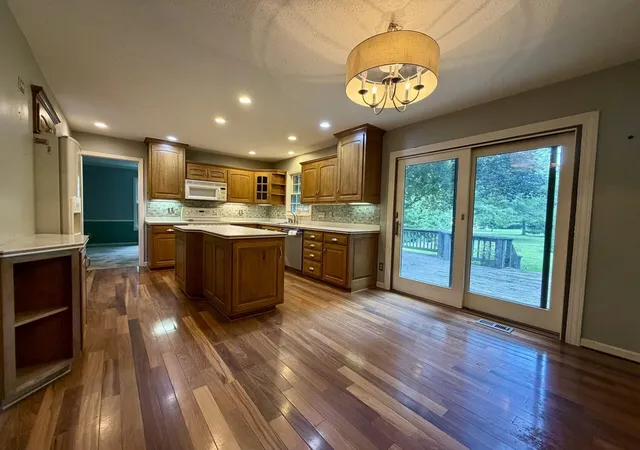 Photo 3 of Single family home for sale at 2960 Sycamore Ln, Bremen, IN 46506 | MLS# 843839 | Listing updated on 2026-09-16