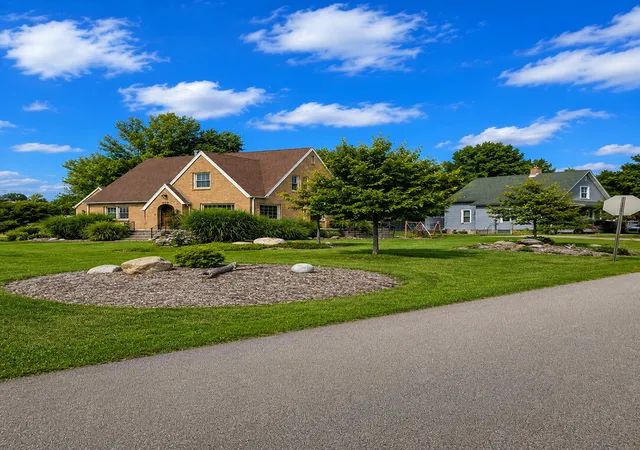 Photo 3 of Single family home for sale at 605 W Montgomery St, Francesville, IN 47946 | MLS# 844267 | Listing updated on 2026-09-28