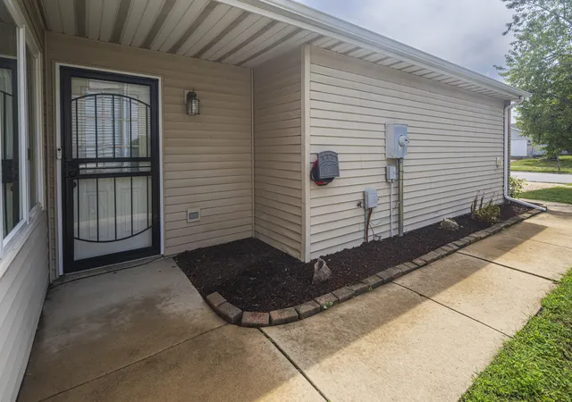 Photo 2 of Sale Pending at 1750 Beech Dr, Crown Point, IN 46307 | MLS# 845534 | Listing updated on 2026-09-21