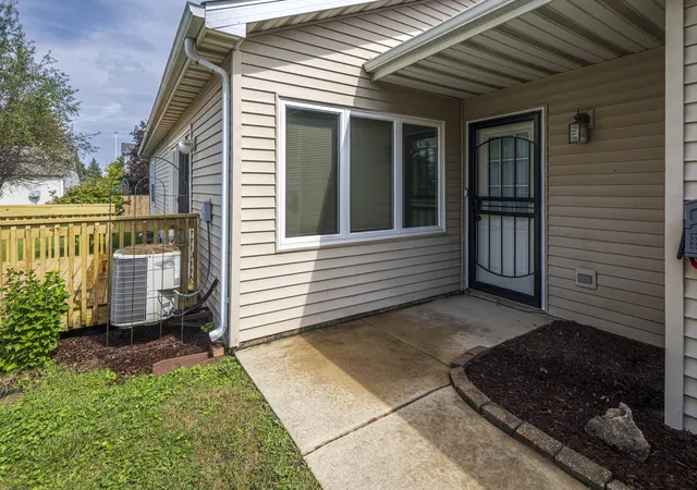 Photo 3 of Sale Pending at 1750 Beech Dr, Crown Point, IN 46307 | MLS# 845534 | Listing updated on 2026-09-21