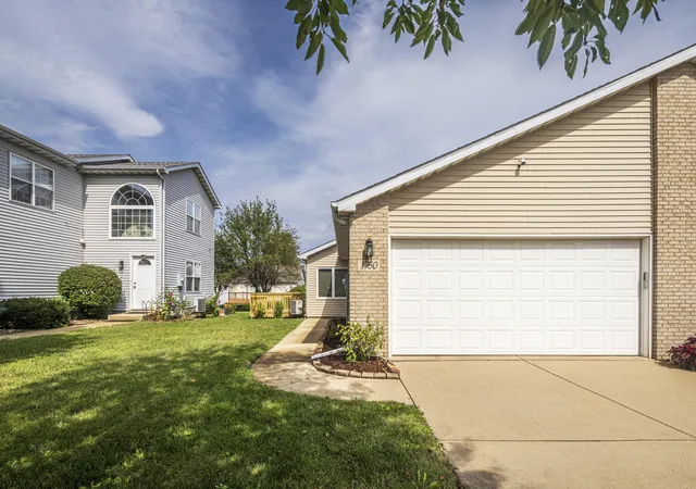 Photo 3 of Sale Pending at 1750 Beech Dr, Crown Point, IN 46307 | MLS# 845534 | Listing updated on 2026-09-21