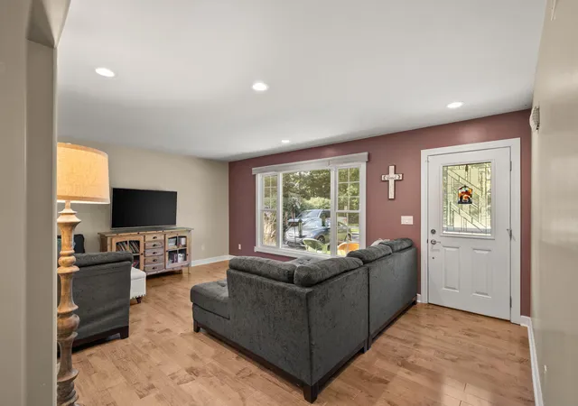 Photo 3 of Single family home for sale at 559 N 450 East, Valparaiso, IN 46383 | MLS# 845506 | Listing updated on 2026-09-17