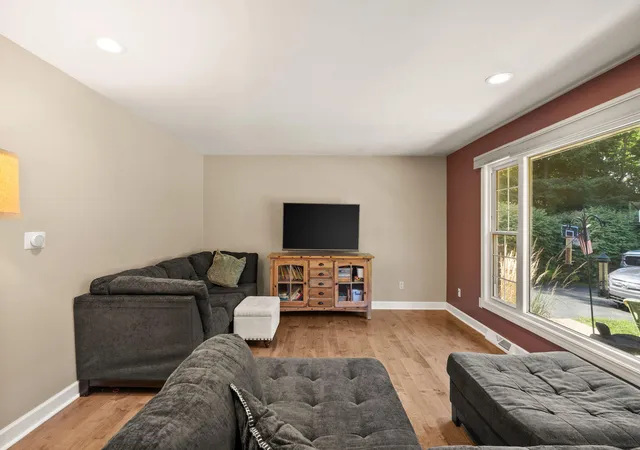 Photo 4 of Single family home for sale at 559 N 450 East, Valparaiso, IN 46383 | MLS# 845506 | Listing updated on 2026-09-17