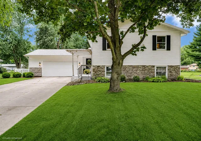 Photo 1 of Sale Pending at 168 Rock Creek Rd, Valparaiso, IN 46383 | MLS# 844463 | Listing updated on 2026-09-15