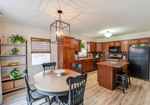 Photo 4 of Sale Pending at 168 Rock Creek Rd, Valparaiso, IN 46383 | MLS# 844463 | Listing updated on 2026-09-15