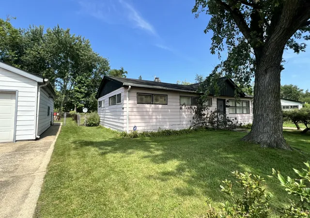 Photo 3 of Single family home for sale at 4030 W 22nd Plaza, Gary, IN 46404 | MLS# 844608 | Listing updated on 2026-09-17