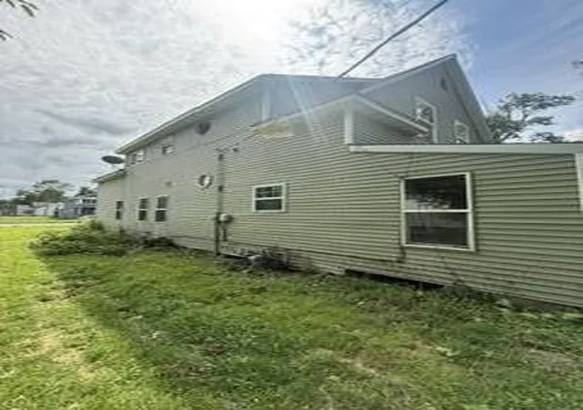 Photo 3 of Sale Pending at 1110 E Cleveland Ave, Hobart, IN 46342 | MLS# 844893 | Listing updated on 2026-09-22