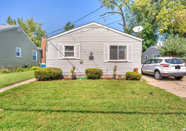 Photo 1 of Multi family home for sale at 2609 Lincoln St, Highland, IN 46322 | MLS# 845035 | Listing updated on 2026-09-16