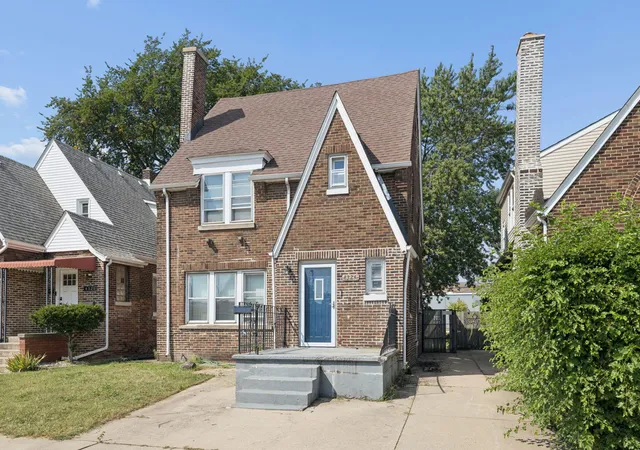 Photo 2 of Single family home for sale at 4324 Ivy St, East Chicago, IN 46312 | MLS# 845329 | Listing updated on 2026-09-15