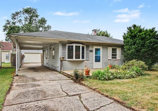 Photo 3 of Sale Pending at 3752 Sandusky St, Hobart, IN 46342 | MLS# 845311 | Listing updated on 2026-09-24