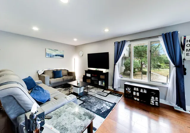 Photo 3 of Condo for sale at 1429 Elm Ct, Schererville, IN 46375 | MLS# 845445 | Listing updated on 2026-09-21