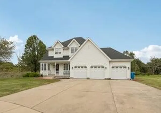 Photo 2 of Single family home for sale at 8445 Jennifer Ct, Saint John, IN 46373 | MLS# 845417 | Listing updated on 2026-09-25