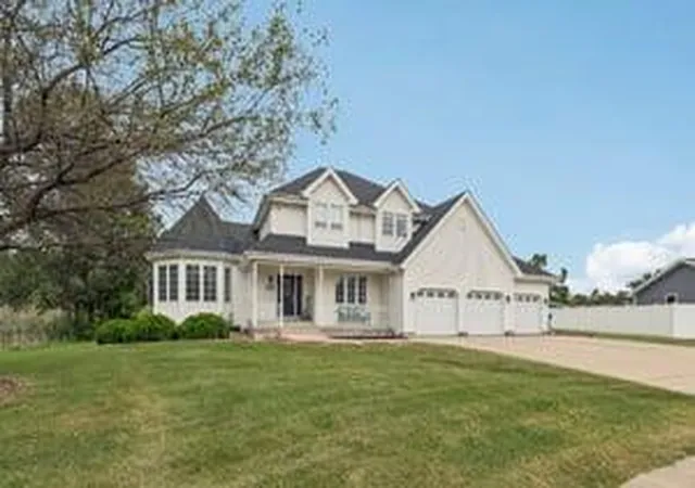Photo 3 of Single family home for sale at 8445 Jennifer Ct, Saint John, IN 46373 | MLS# 845417 | Listing updated on 2026-09-25