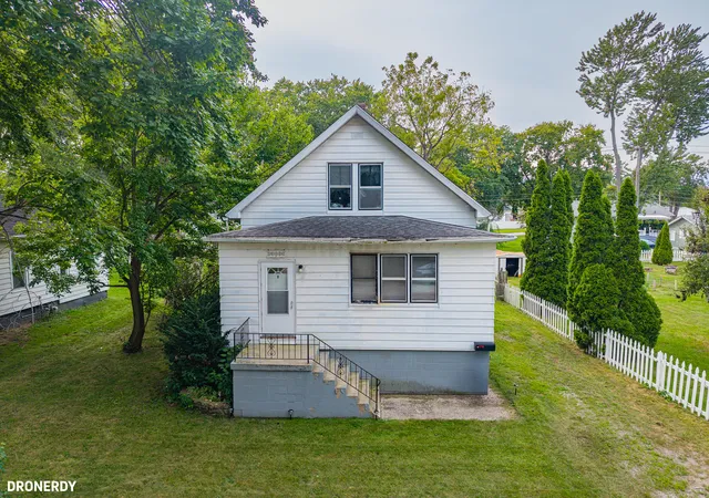 Photo 1 of Single family home for sale at 2113 Manhattan St, Michigan City, IN 46360 | MLS# 845458 | Listing updated on 2026-09-17