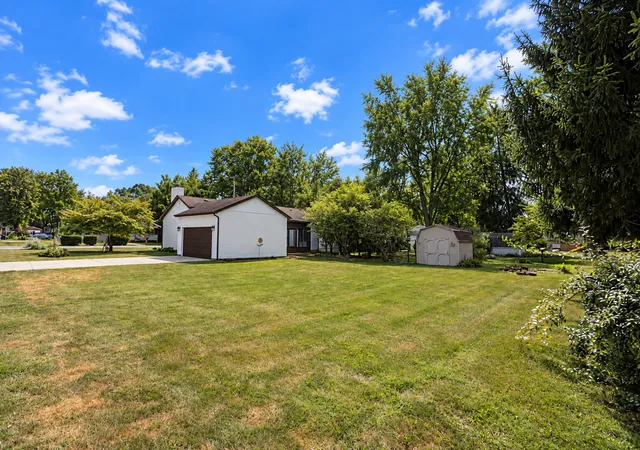 Photo 3 of Single family home for sale at 802 S Rose Ave, Kouts, IN 46347 | MLS# 845376 | Listing updated on 2026-09-17
